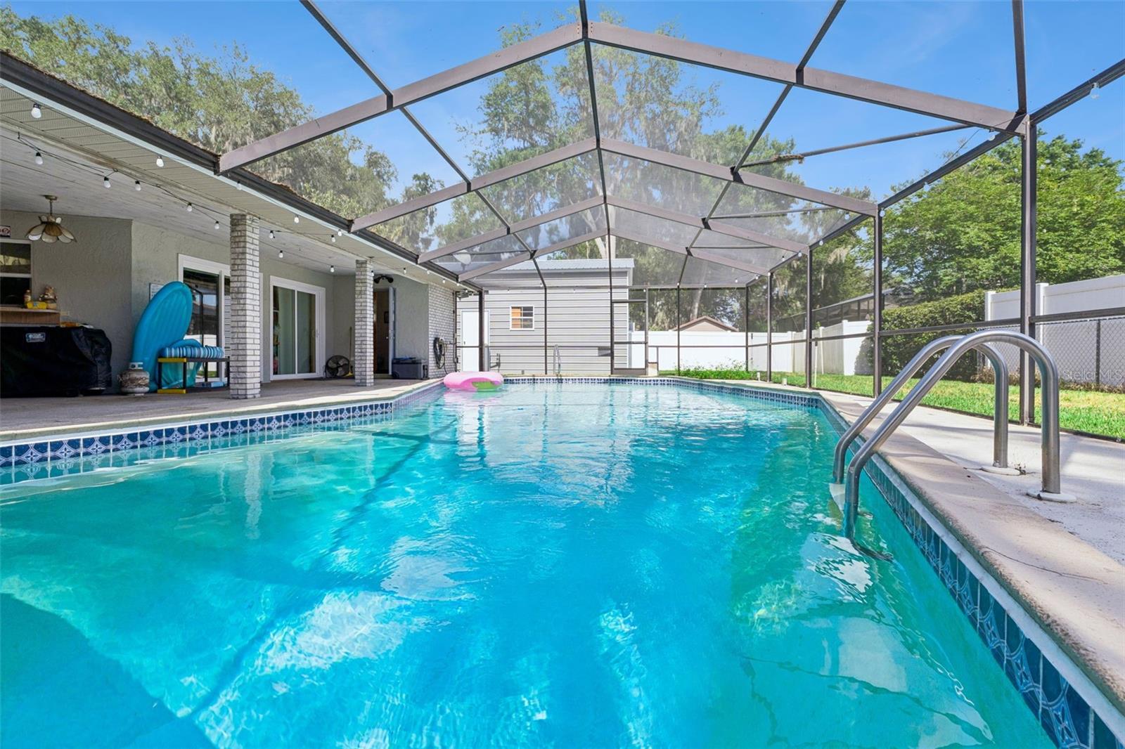 DEER BROOKE - Residential