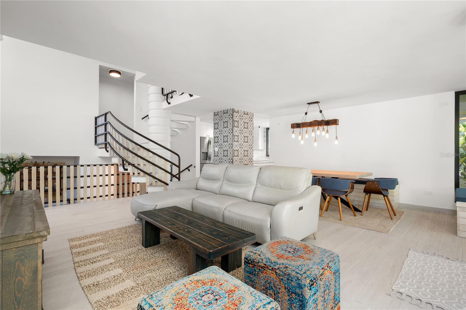 PASEO LAS VISTAS - Residential