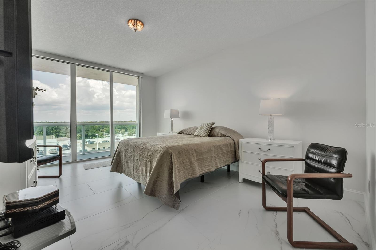 231 RIVERSIDE DRIVE 709