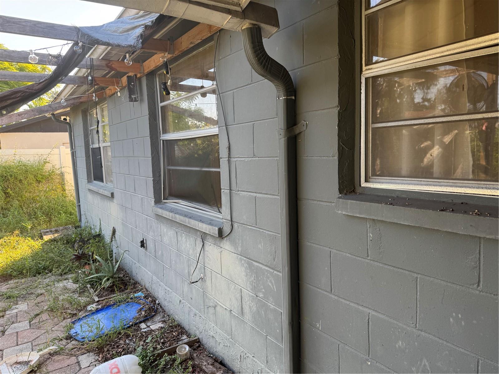 EMBASSY HILLS - Residential