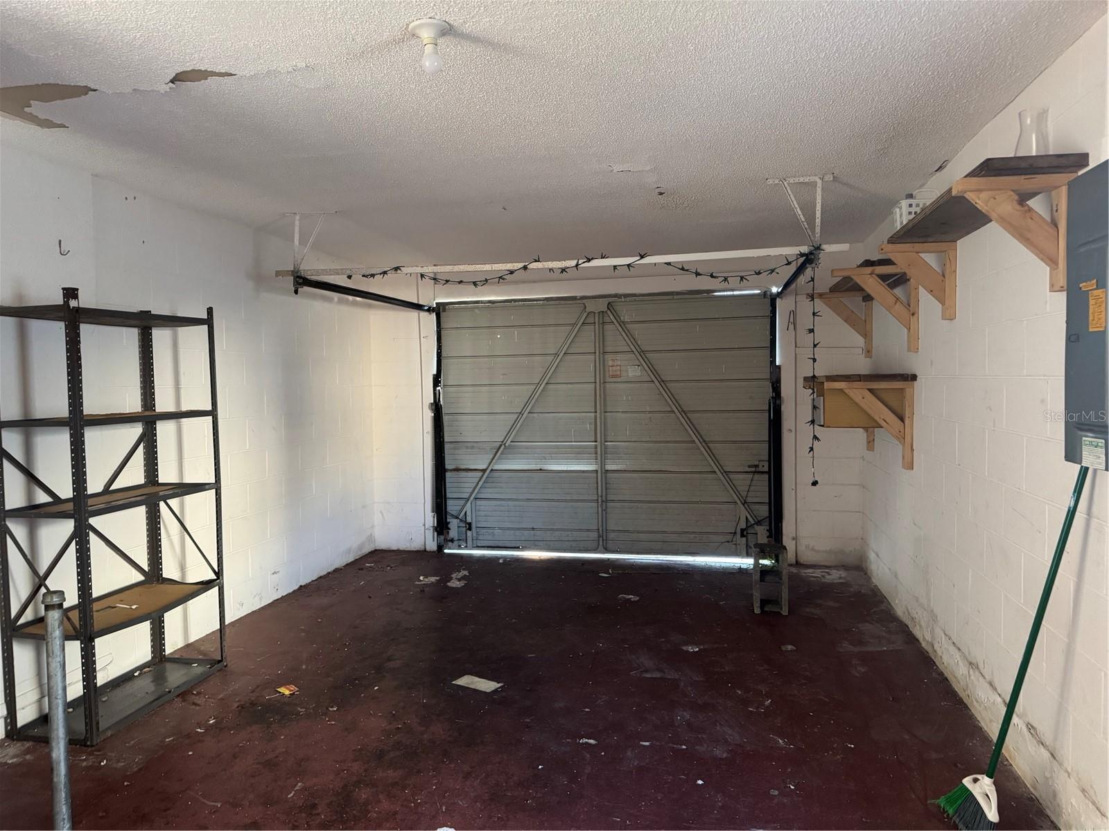 EMBASSY HILLS - Residential