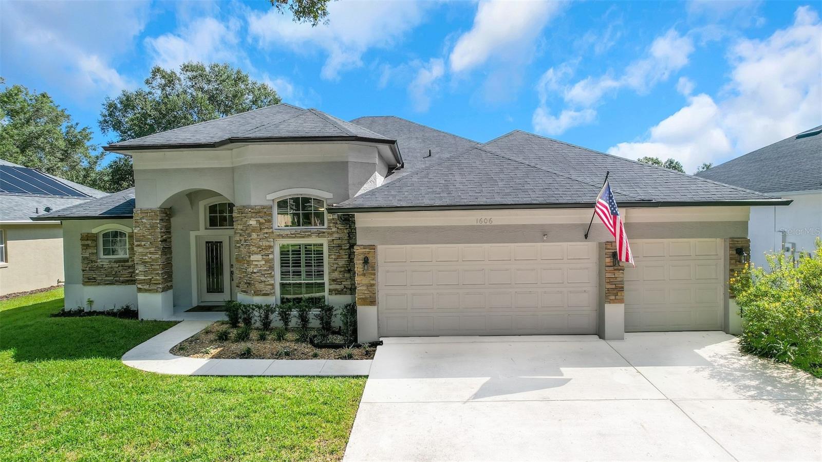 1606 CHERRY LAKE WAY