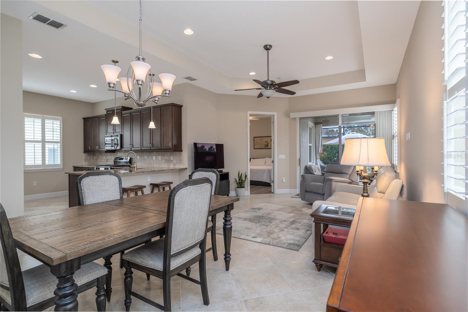 1675 VICTORIA GARDENS DRIVE