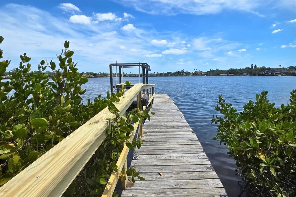 Photo of 302 Whitcomb Boulevard, Tarpon Springs, FL 34689 (MLS # TB8449597)