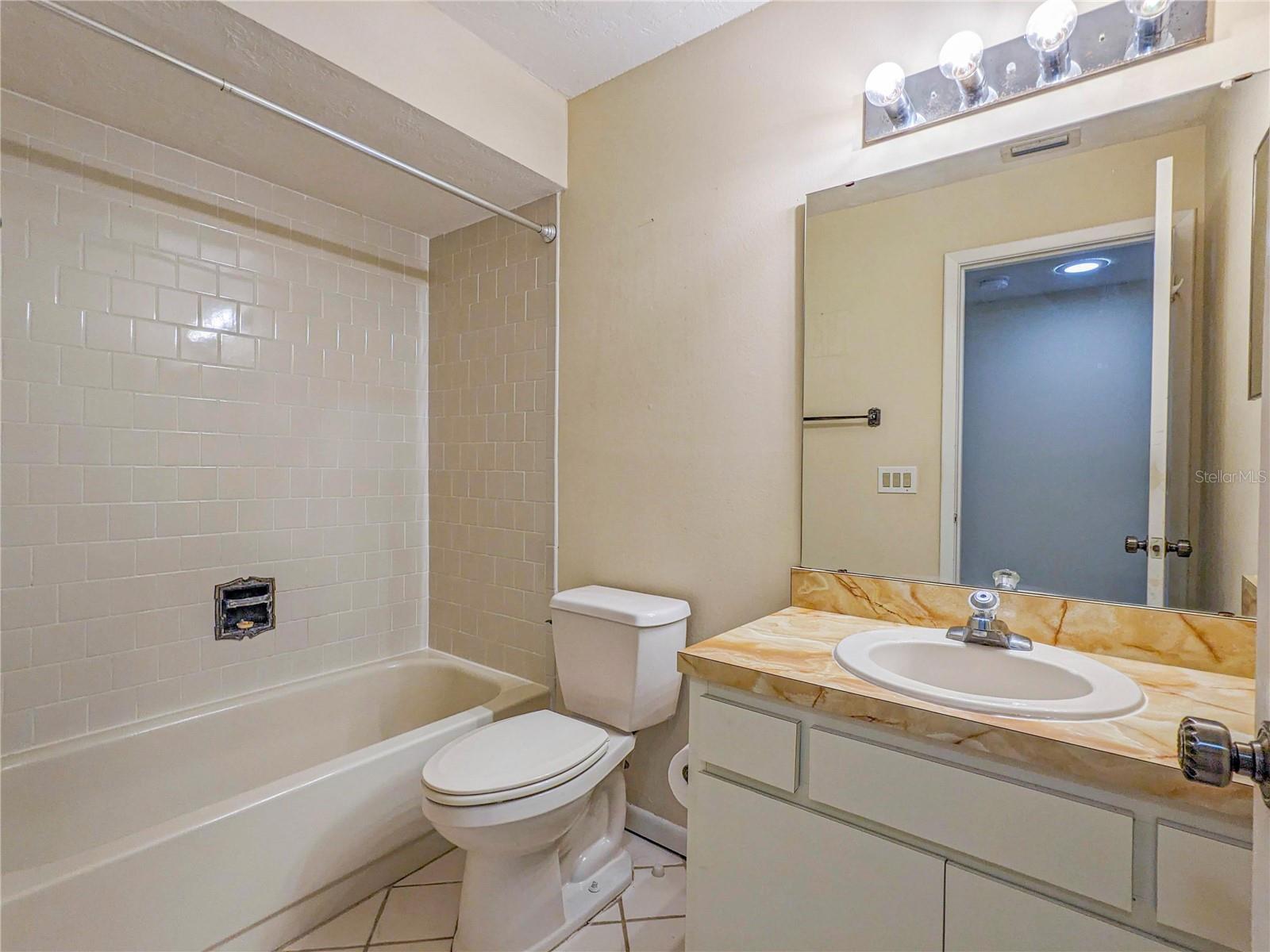 HERONMERE II - Residential Lease