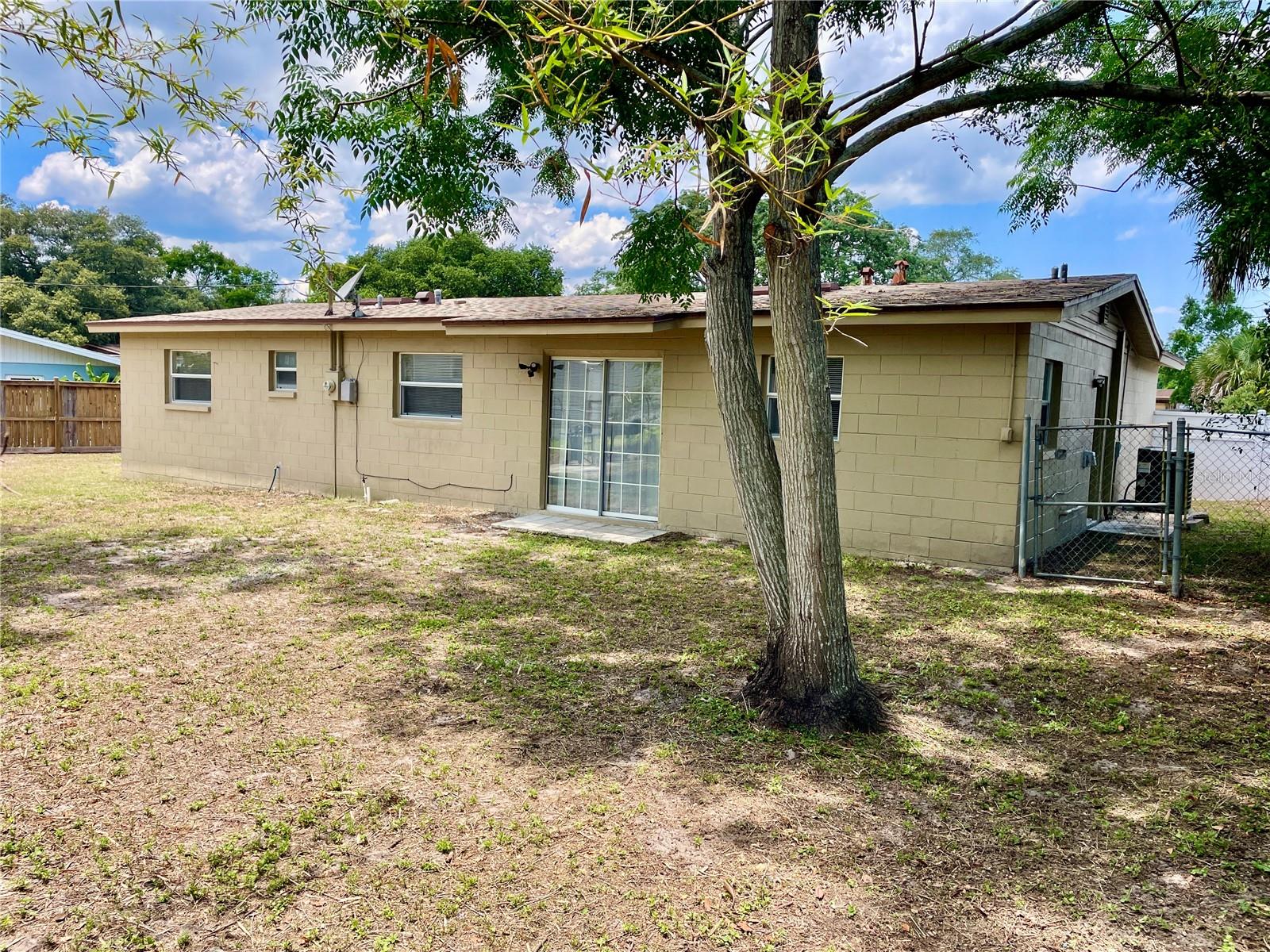 1713 SHADY LANE