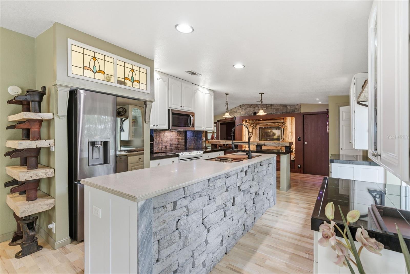 TEMPLE TERRACE WOODS - Residential