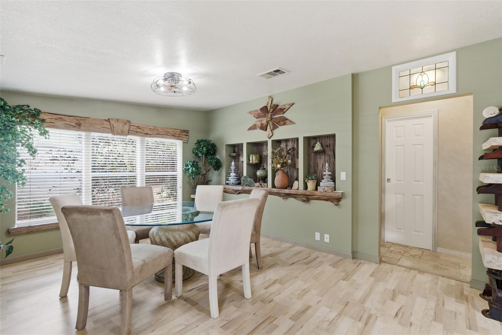 TEMPLE TERRACE WOODS - Residential