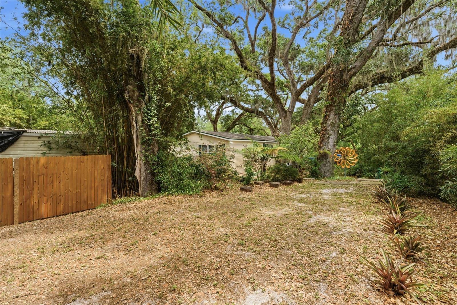 TEMPLE TERRACE WOODS - Residential