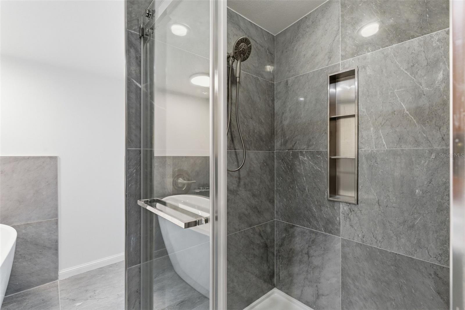 TEMPLE TERRACE WOODS - Residential