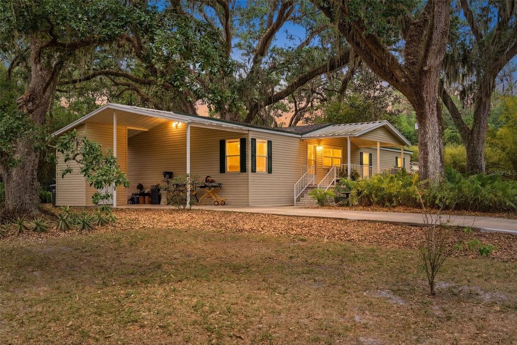 Photo of 9101 Wood Terrace Drive, Tampa, FL 33637 (MLS # TB8496602)