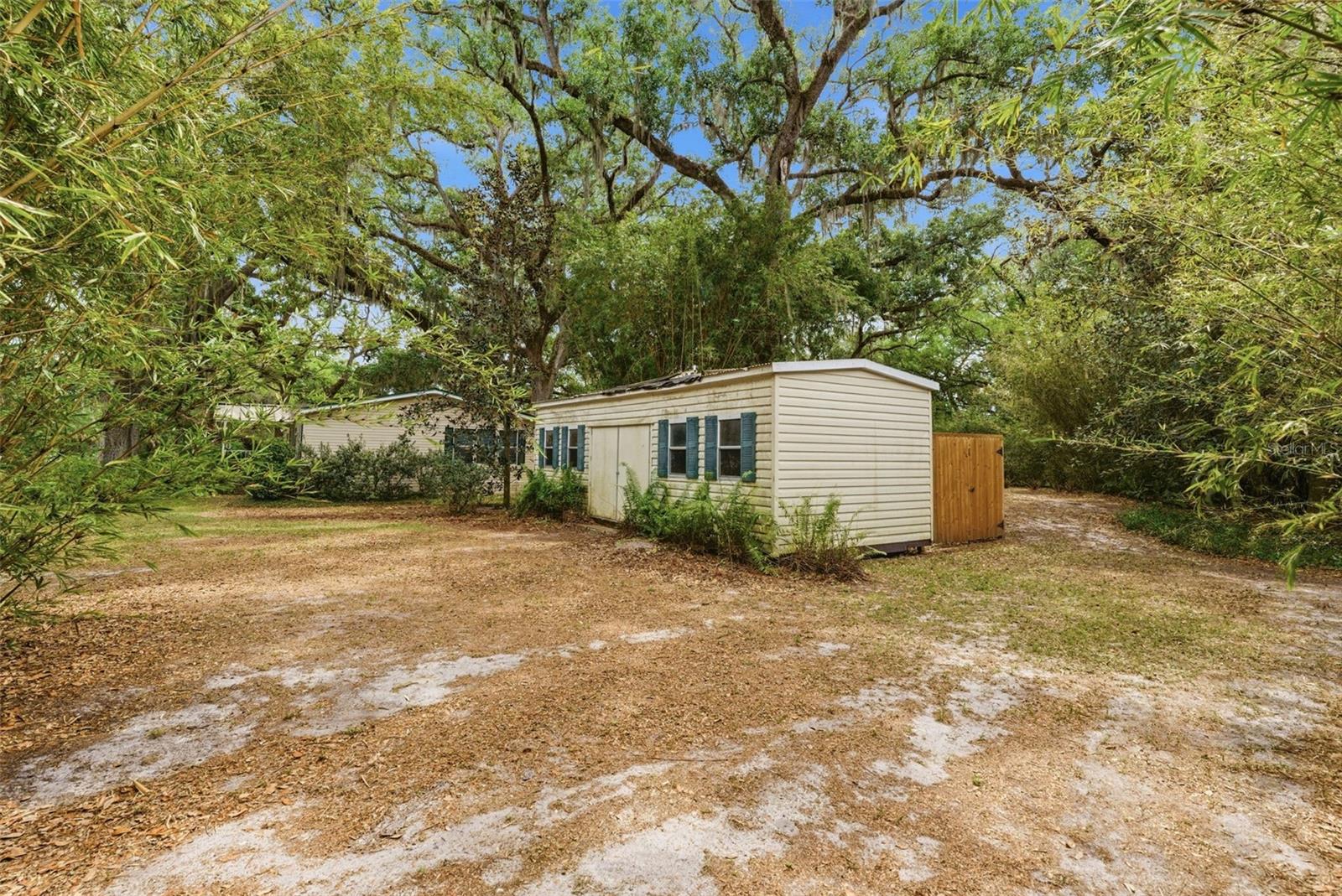 TEMPLE TERRACE WOODS - Residential