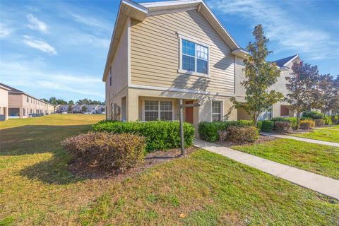 Photo of 5048 Chipotle Lane, Wesley Chapel, FL 33544 (MLS # TB8454357)