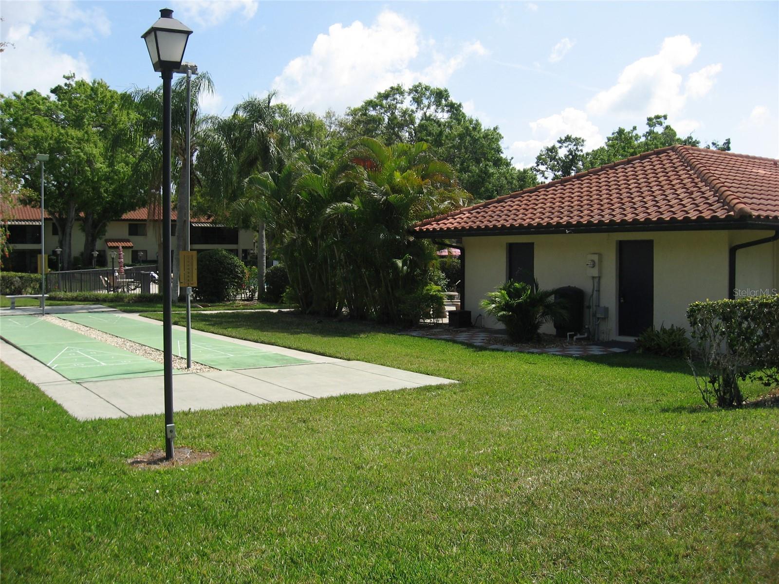 GARDENS AT PALM-AIRE COUNTRY CLUB II - Residential Lease