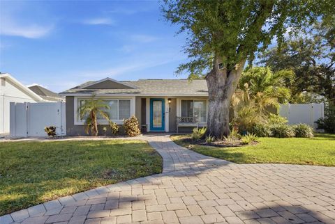 Photo of 4101 W Neptune Street, Tampa, FL 33629 (MLS # TB8521233)