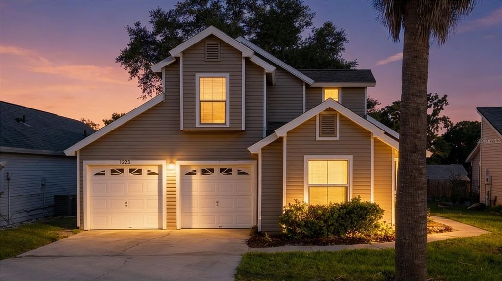 Photo of 7616 Pacific Heights Circle, Orlando, FL 32835 (MLS # O6402436)