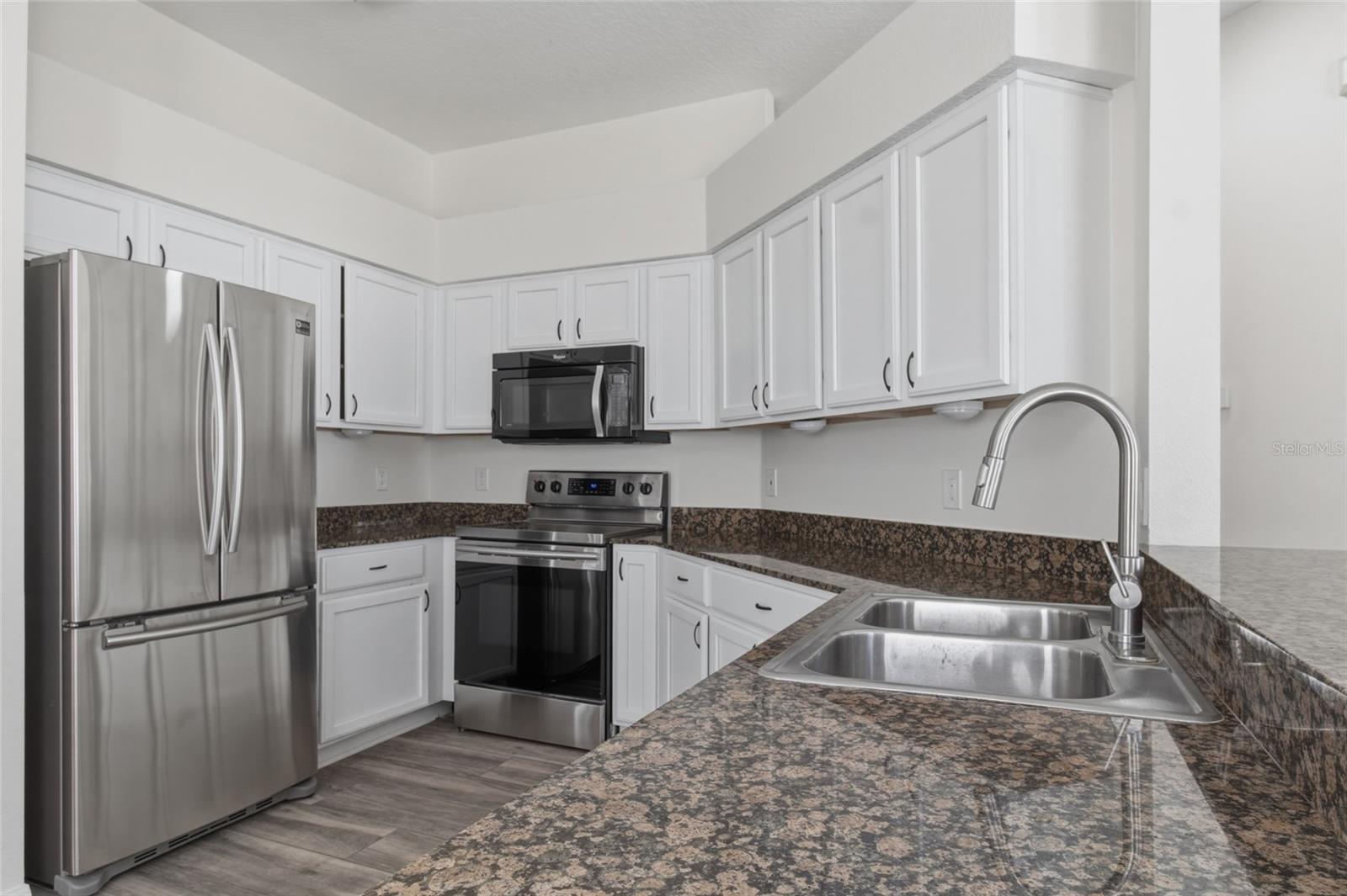 CARRIAGE POINTE PH 1 - Residential