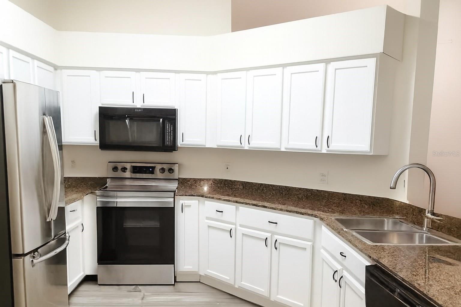 CARRIAGE POINTE PH 1 - Residential