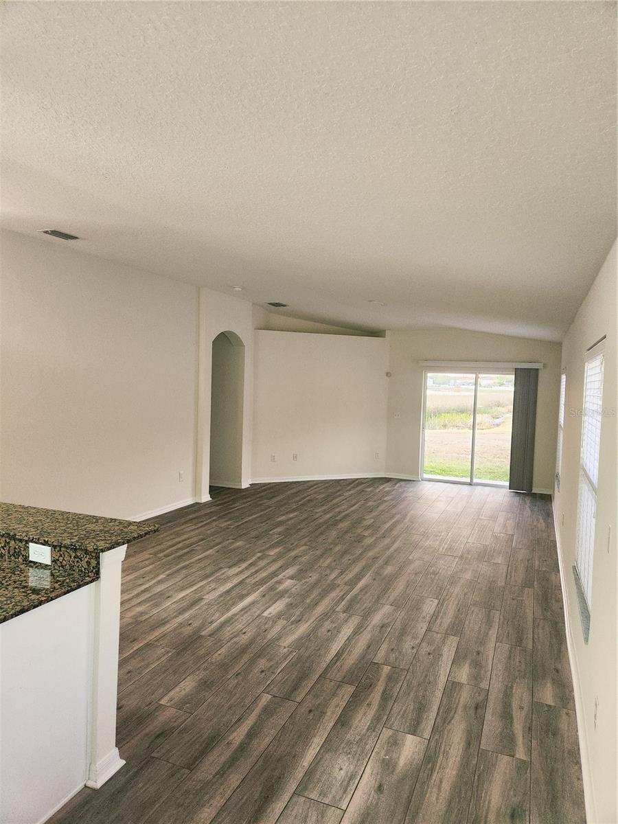 CARRIAGE POINTE PH 1 - Residential