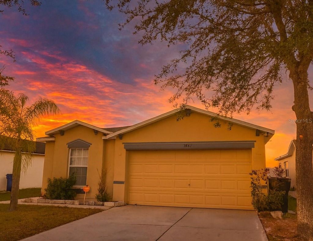 Photo of 7865 Carriage Pointe Drive, Gibsonton, FL 33534 (MLS # TB8466898)