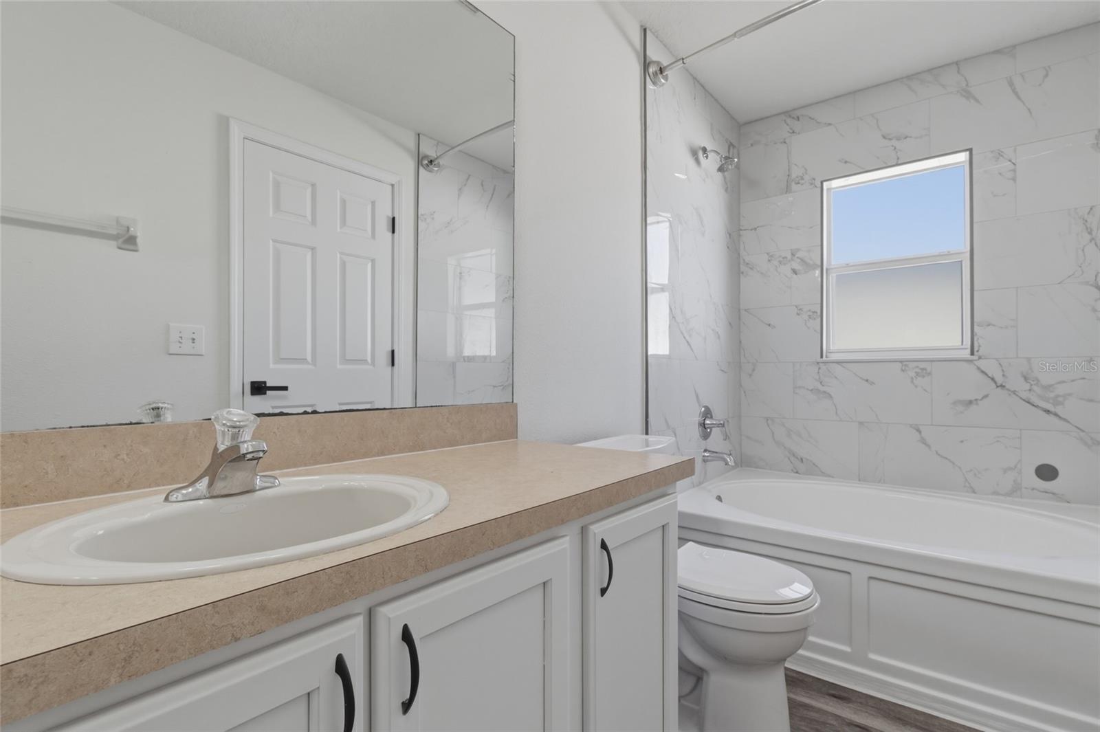 CARRIAGE POINTE PH 1 - Residential