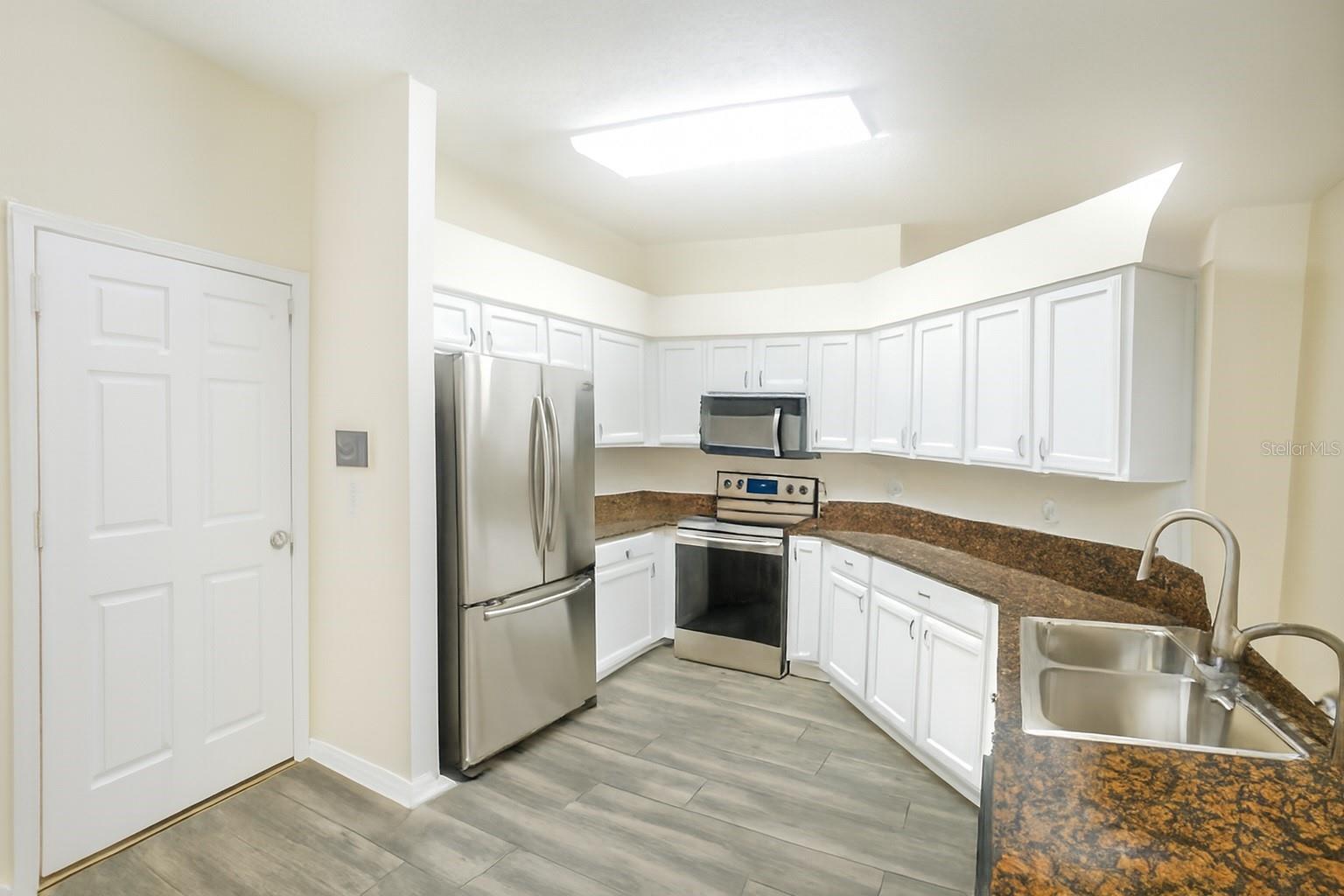 CARRIAGE POINTE PH 1 - Residential