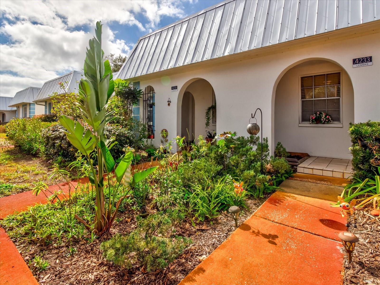 GARDENS OF BEACON SQUARE CONDO - Residential