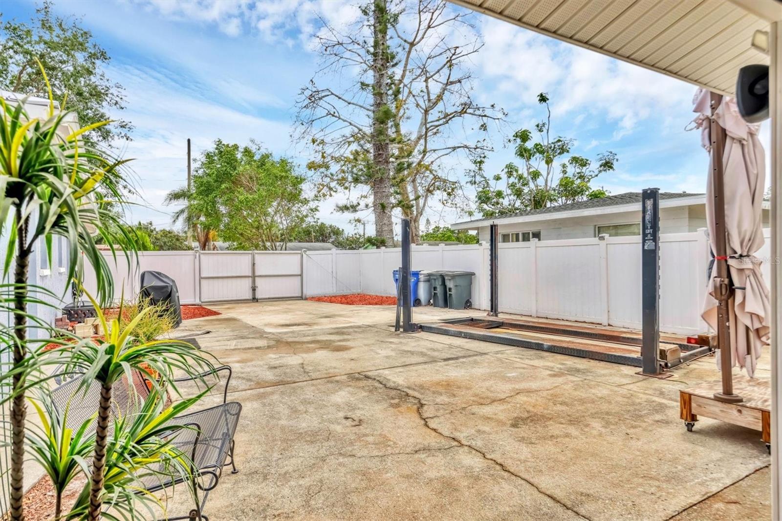 PARKLAWN - Residential