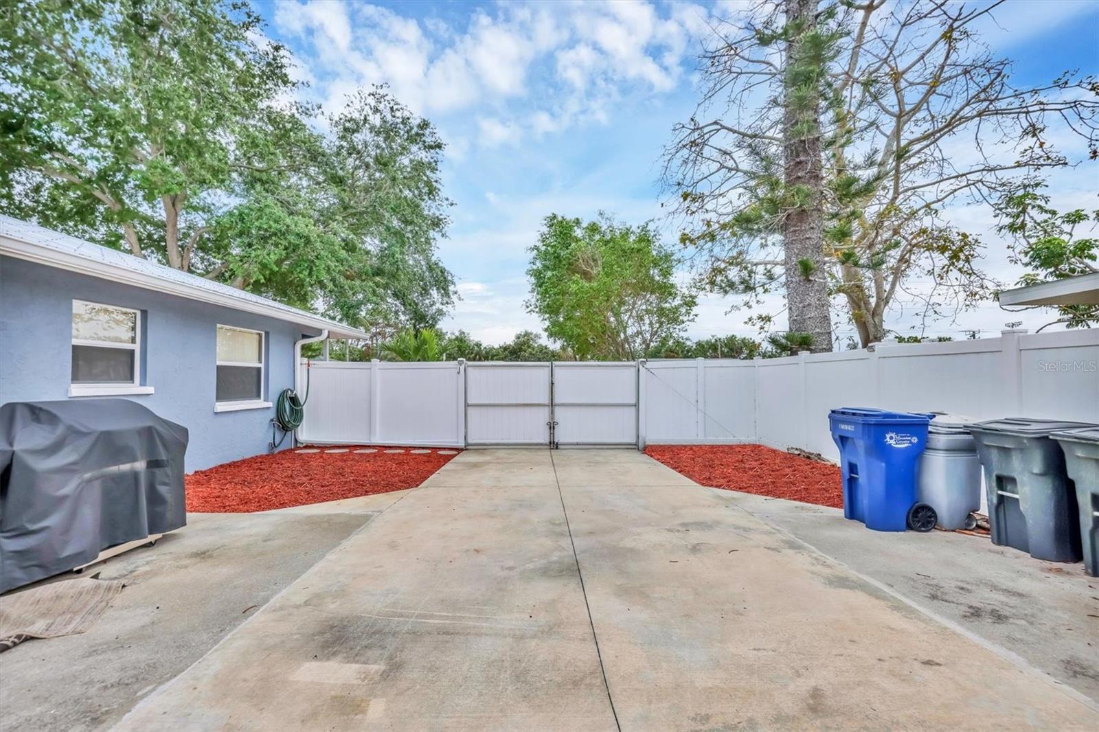 PARKLAWN - Residential