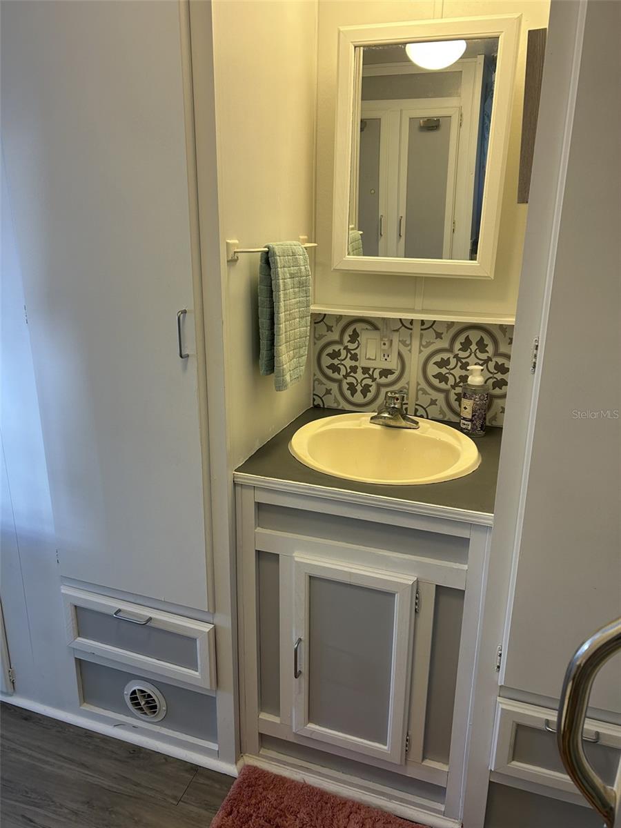 KOVE ESTATES COOP - Residential