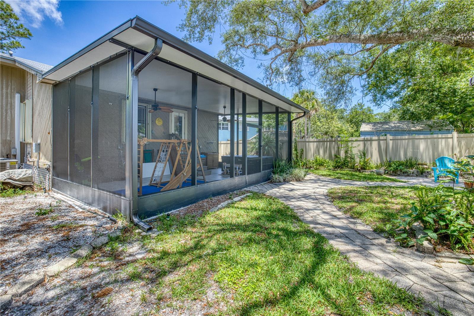 TURNBULL SHORES - Residential
