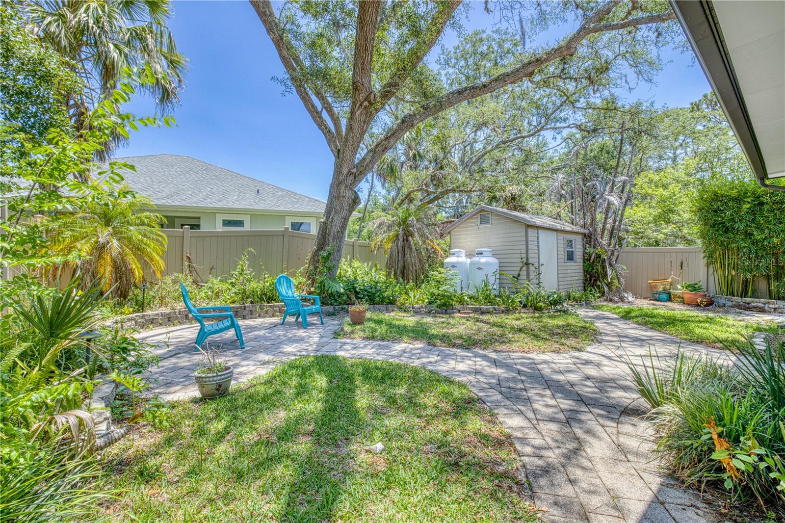TURNBULL SHORES - Residential