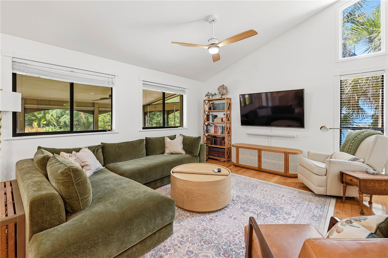 TURNBULL SHORES - Residential