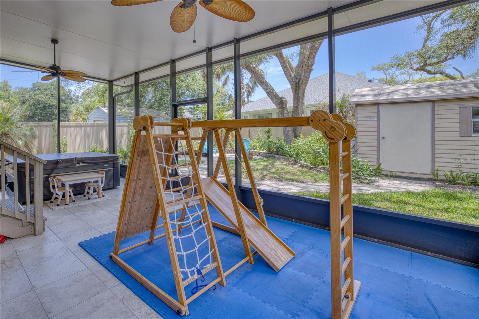 TURNBULL SHORES - Residential