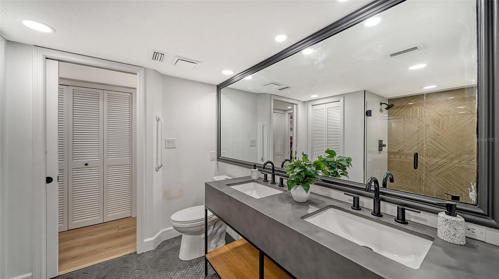 ACREAGE AND UNREC - Residential