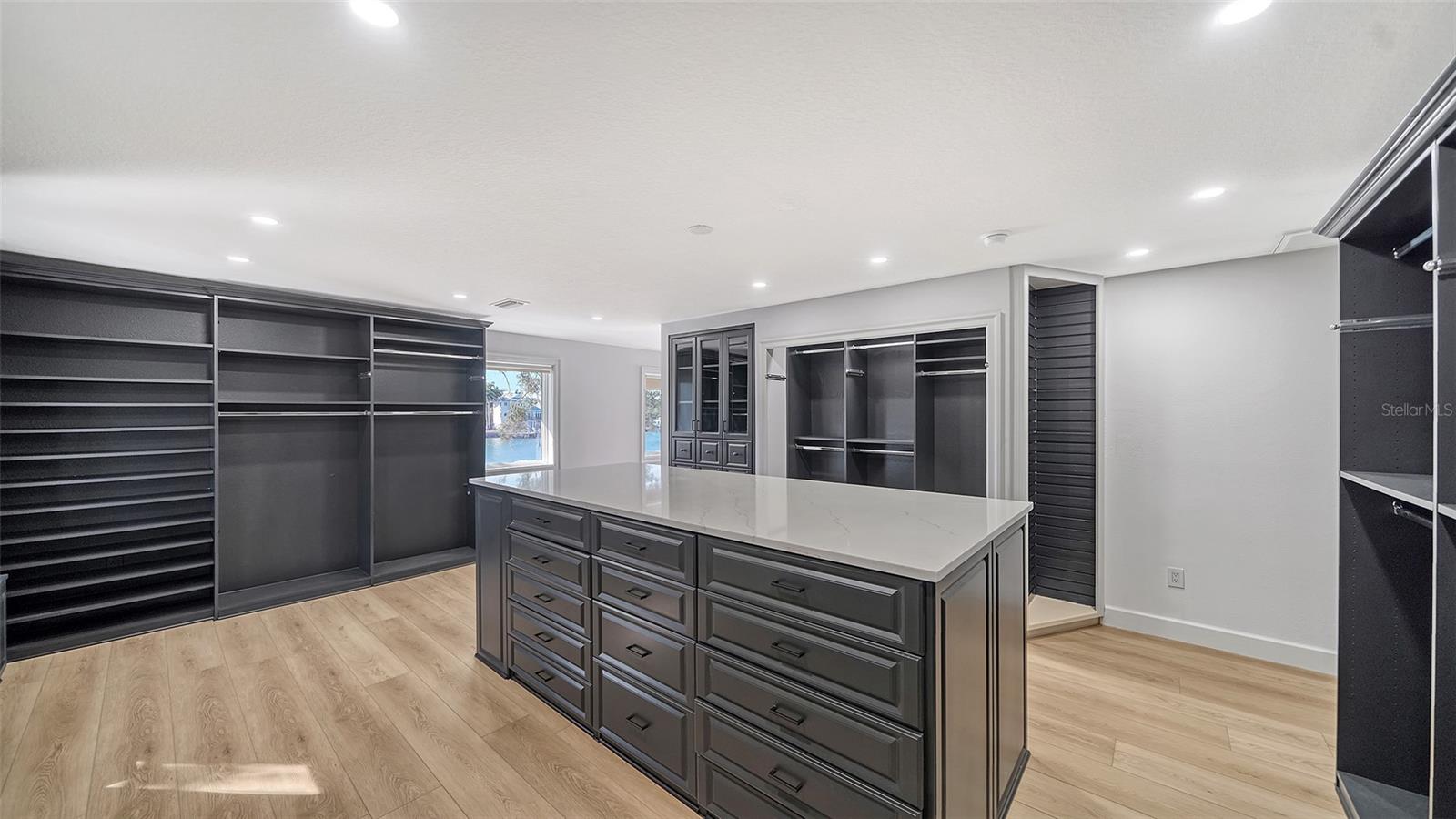 ACREAGE AND UNREC - Residential