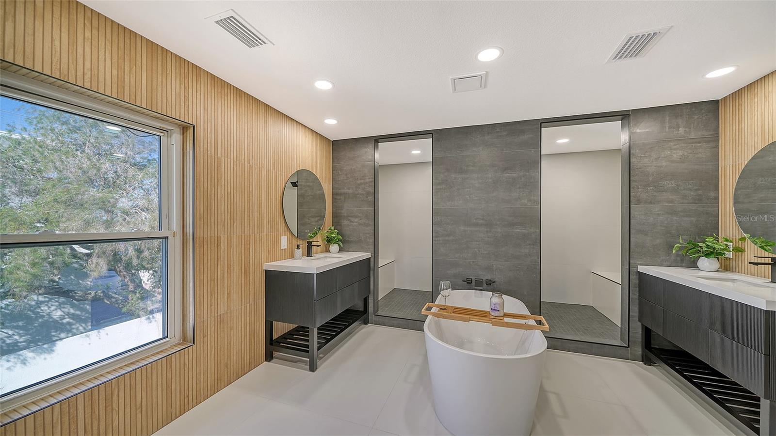 ACREAGE AND UNREC - Residential