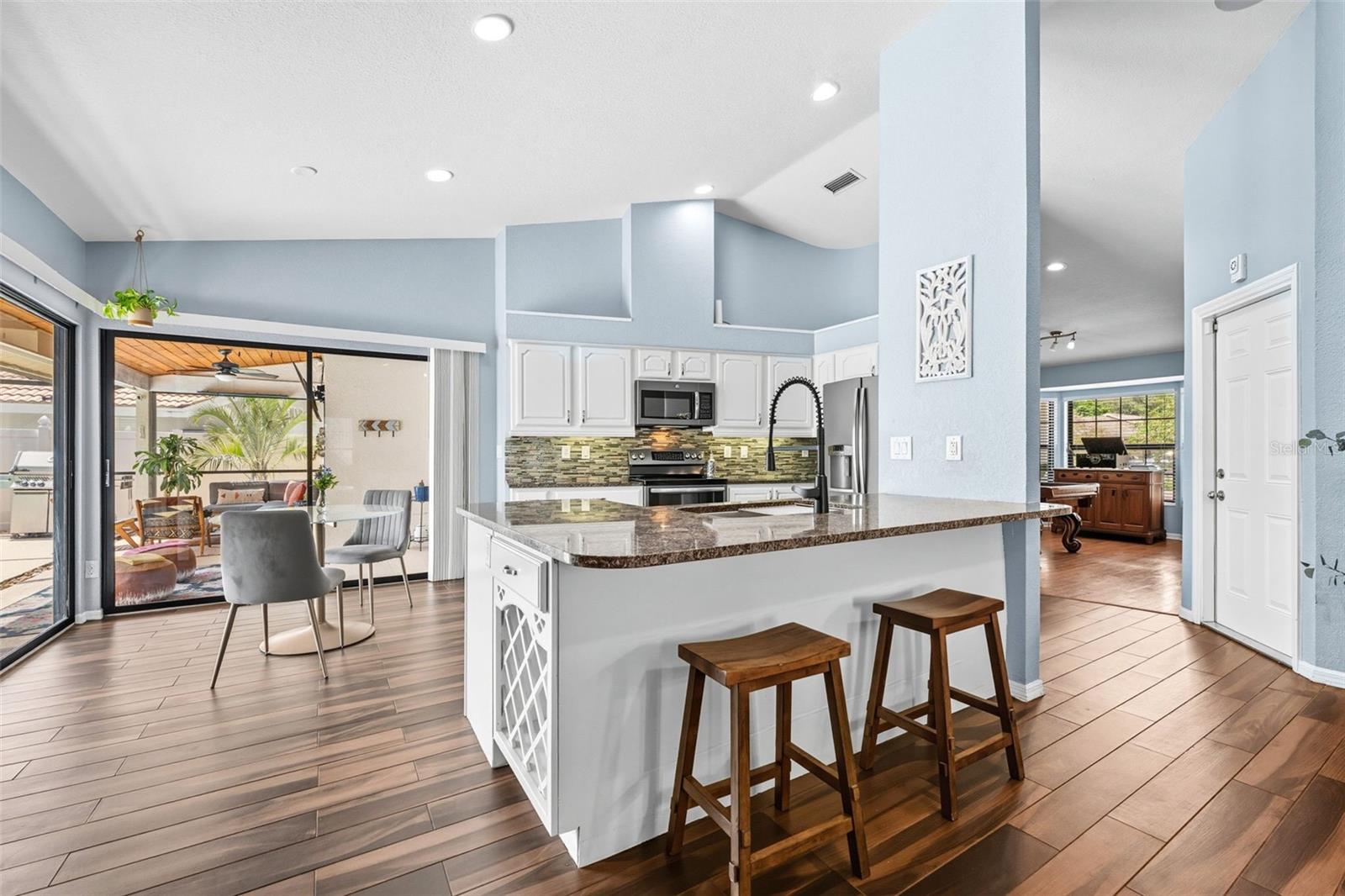 BAYSHORE TERRACE - Residential
