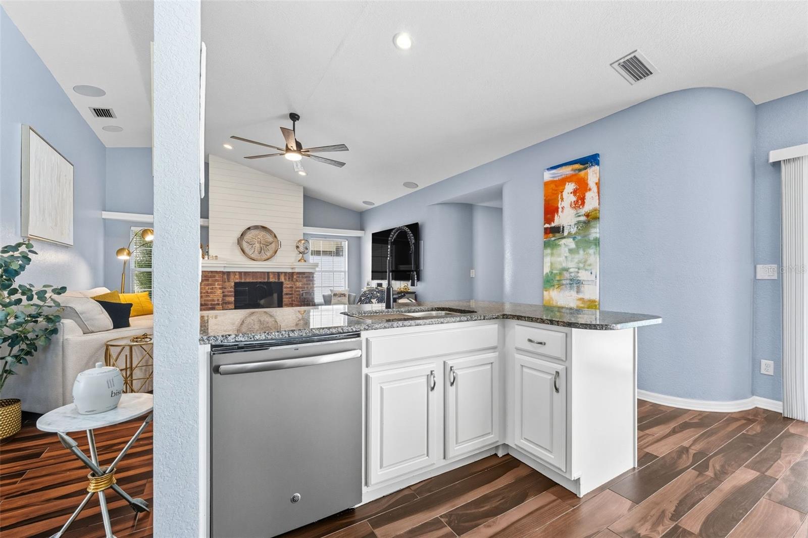BAYSHORE TERRACE - Residential