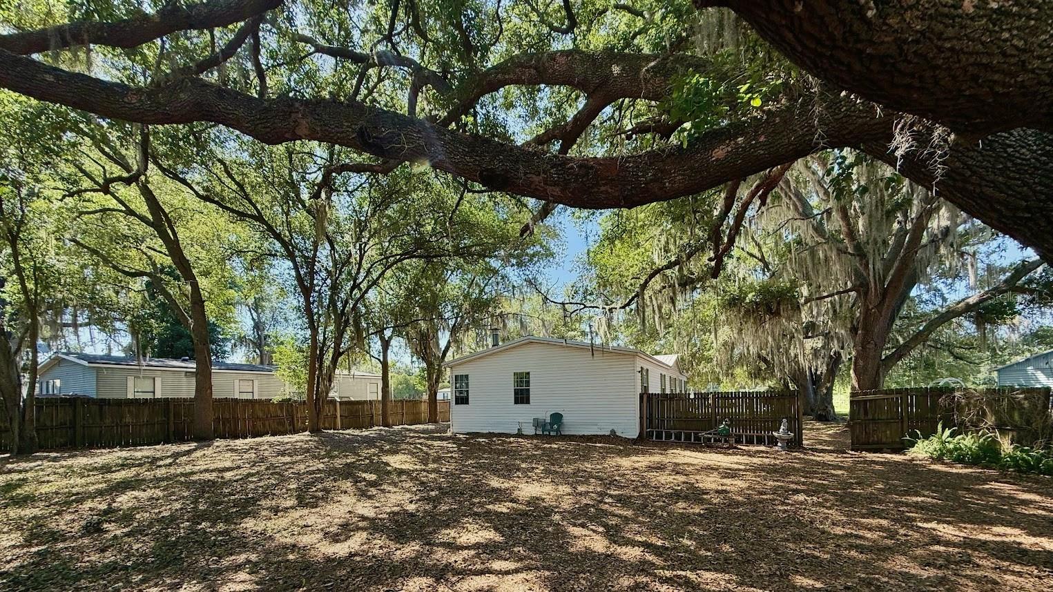 ROLLINGLEN PH 01 - Residential