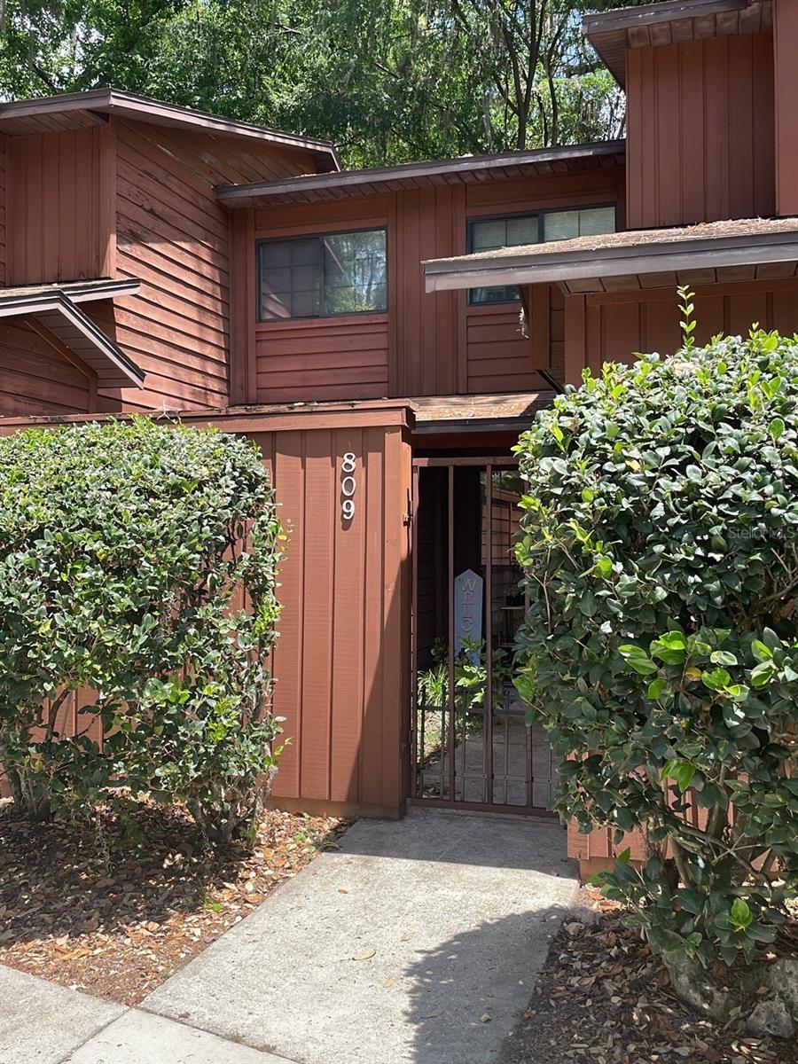 ROCKWOOD VILLAS UNIT II - Residential Lease