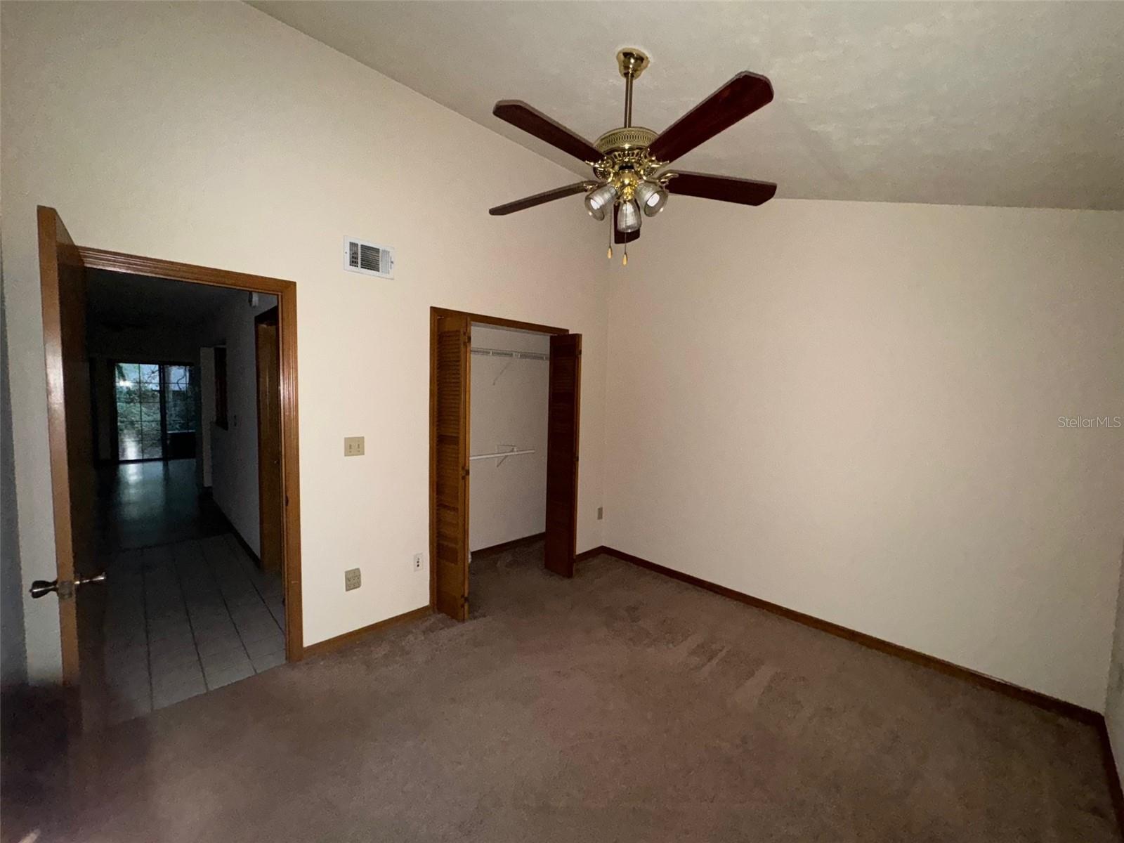 ROCKWOOD VILLAS UNIT II - Residential Lease