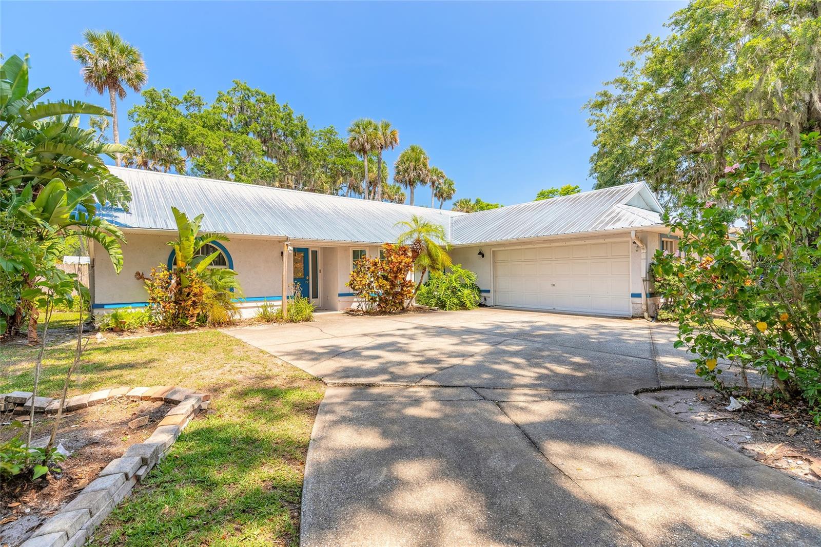 1927 ORANGE TREE DRIVE
