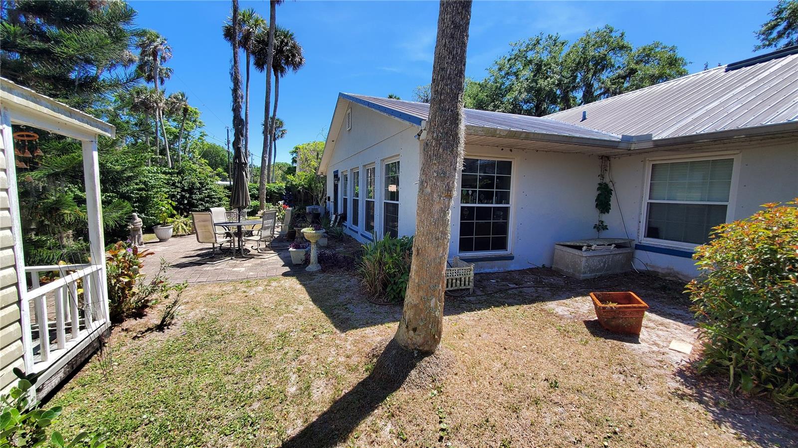 1927 ORANGE TREE DRIVE