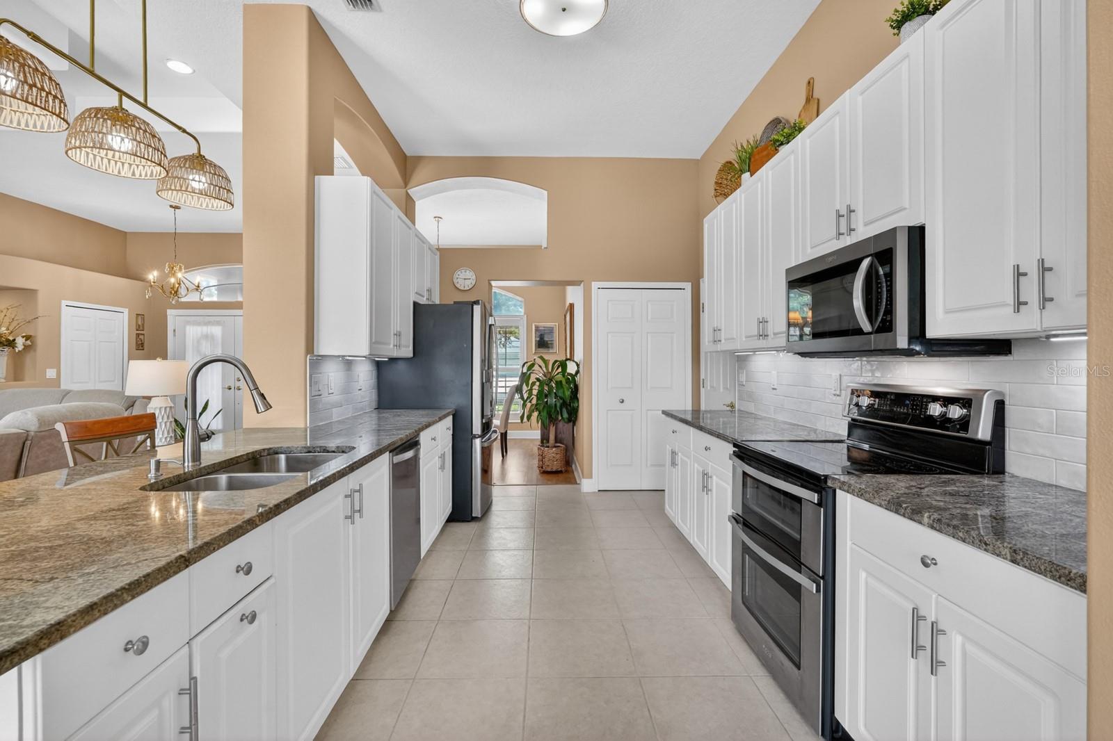 BREAKAWAY TR PH 03 UNIT 2B - Residential