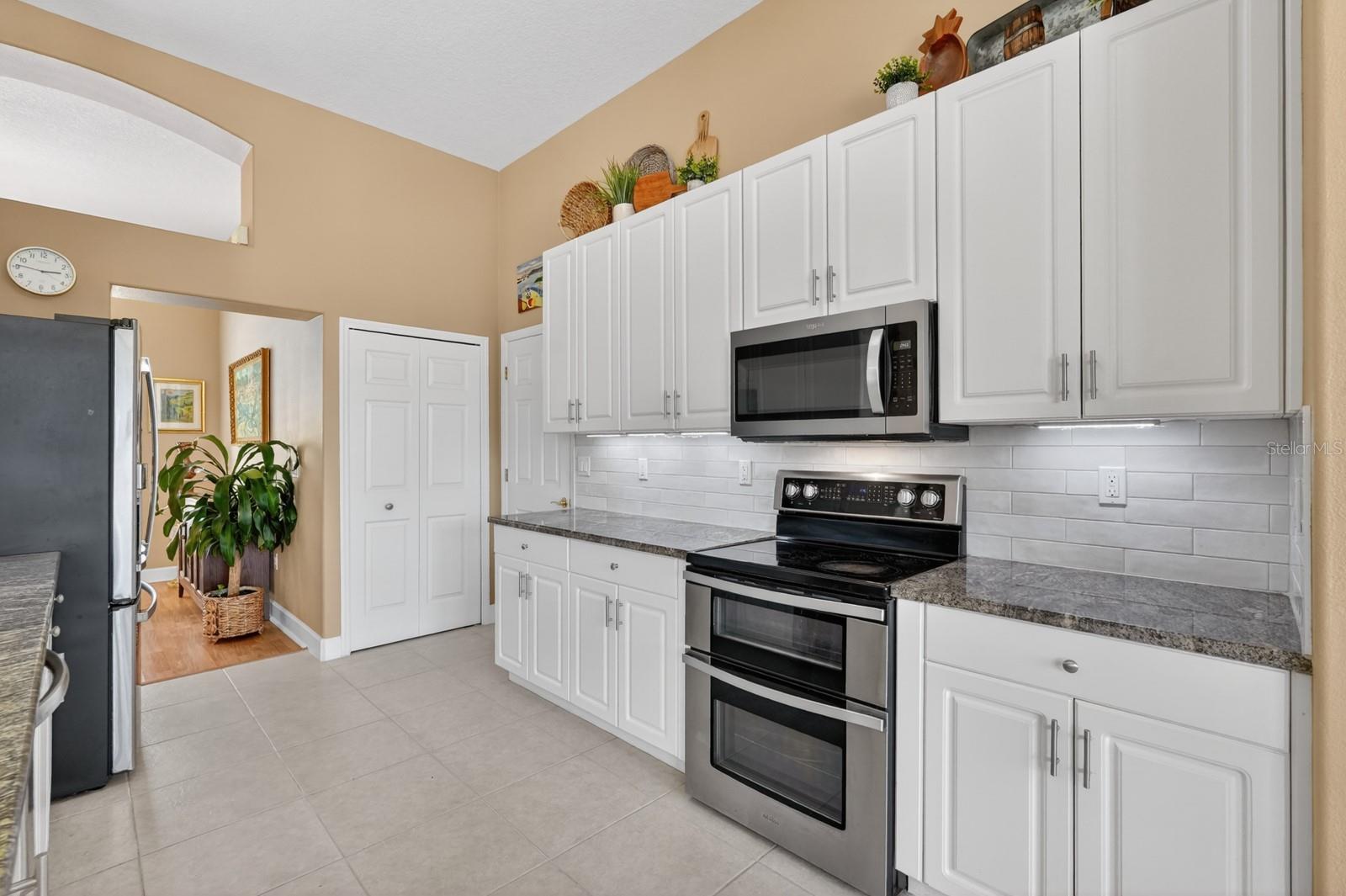 BREAKAWAY TR PH 03 UNIT 2B - Residential