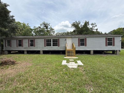 Photo of 406 Beech Street, Palatka, FL 32177 (MLS # FC313465)