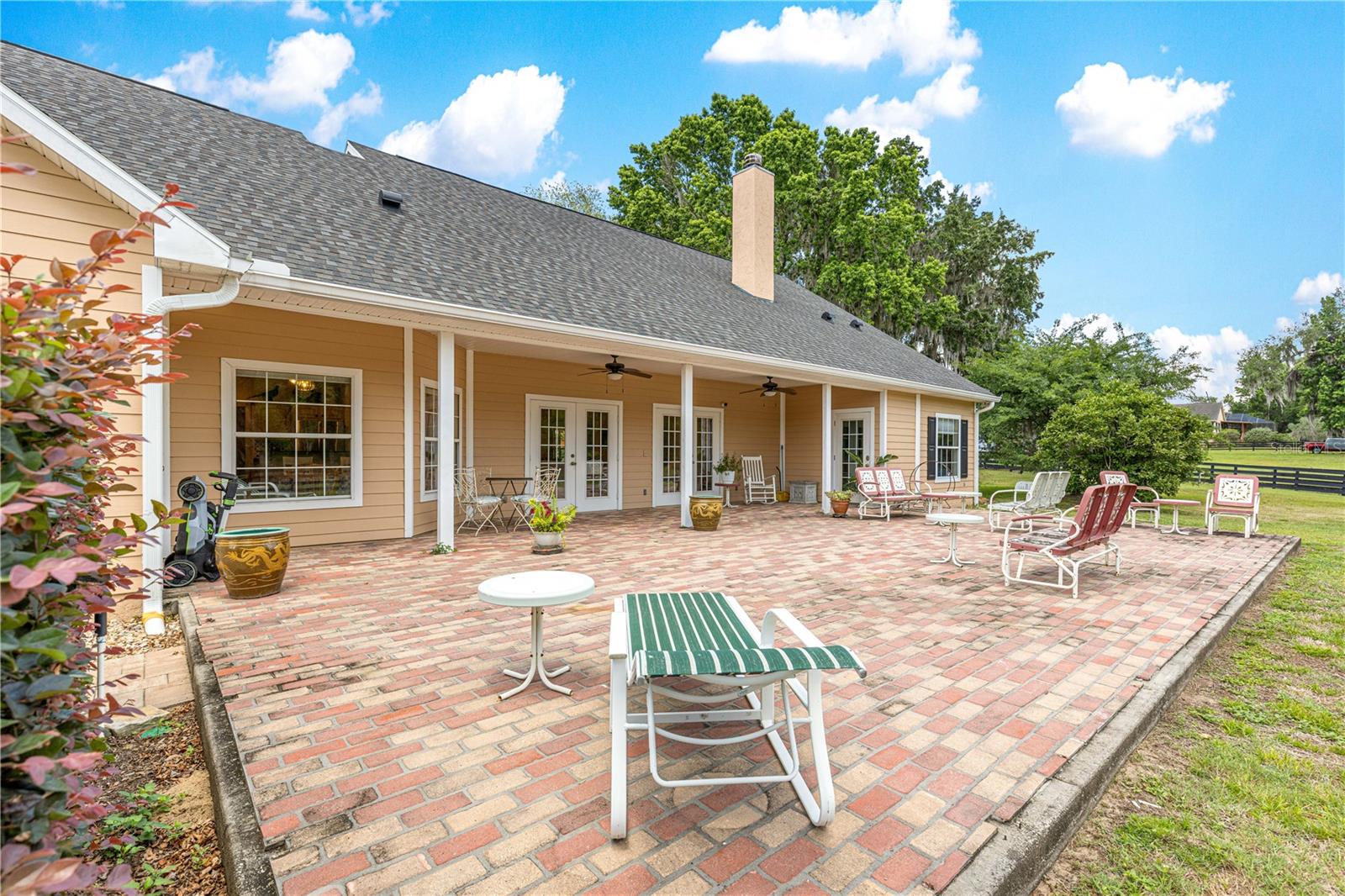 SPRING GROVE - Residential