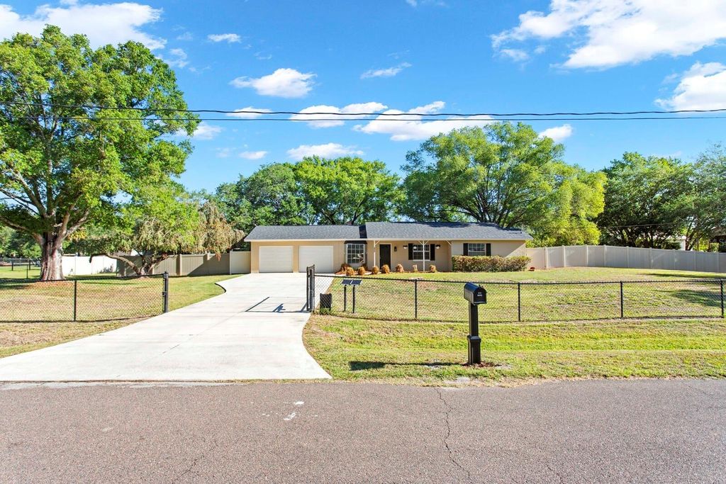 Photo of 9608 Springbrook Drive, Riverview, FL 33578 (MLS # TB8500186)