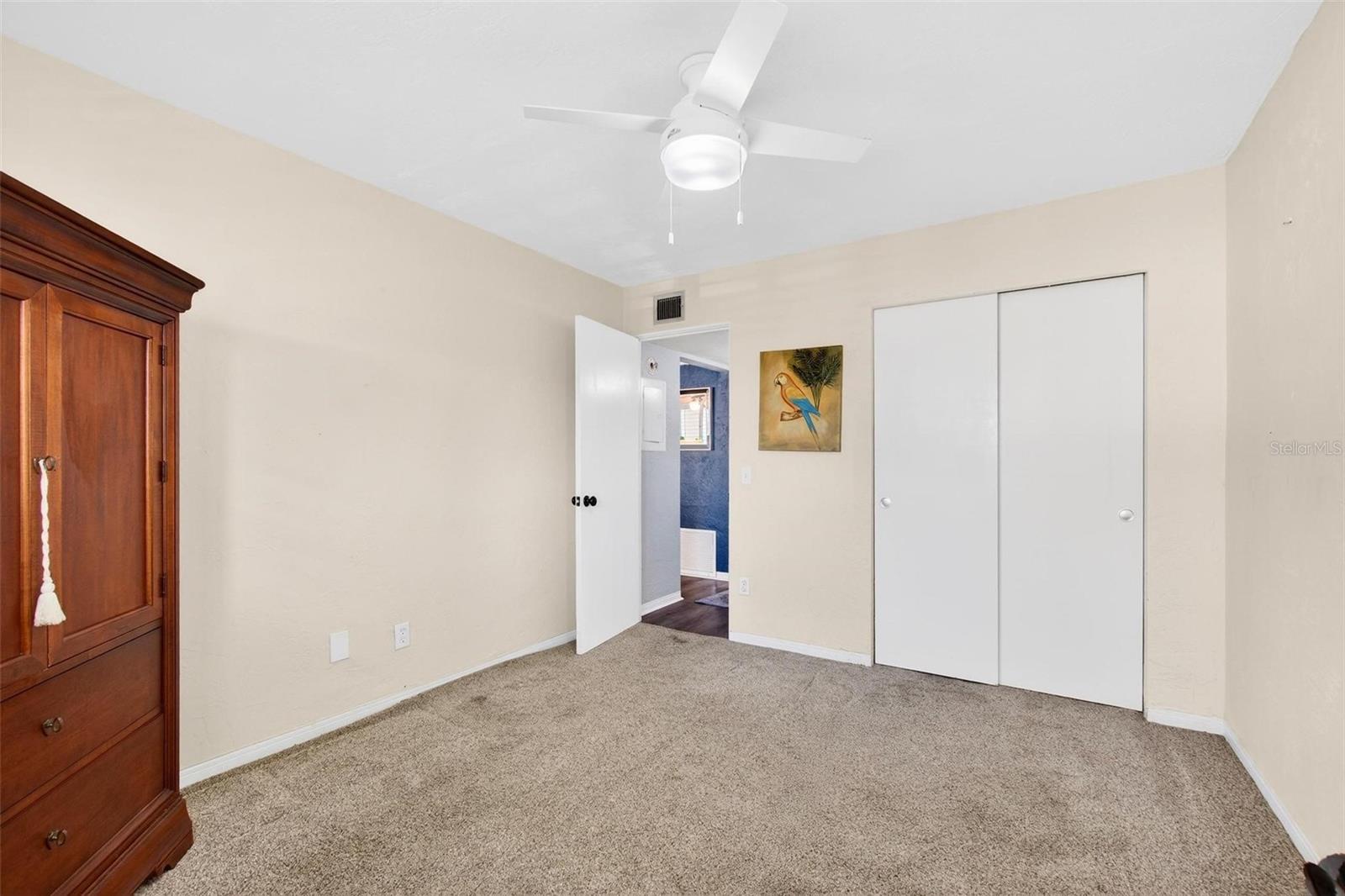 ON TOP OF THE WORLD - Residential